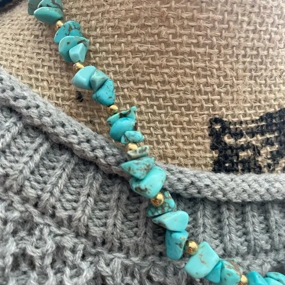 turquoise inspired necklace with gold accent - Picture 2 of 3
